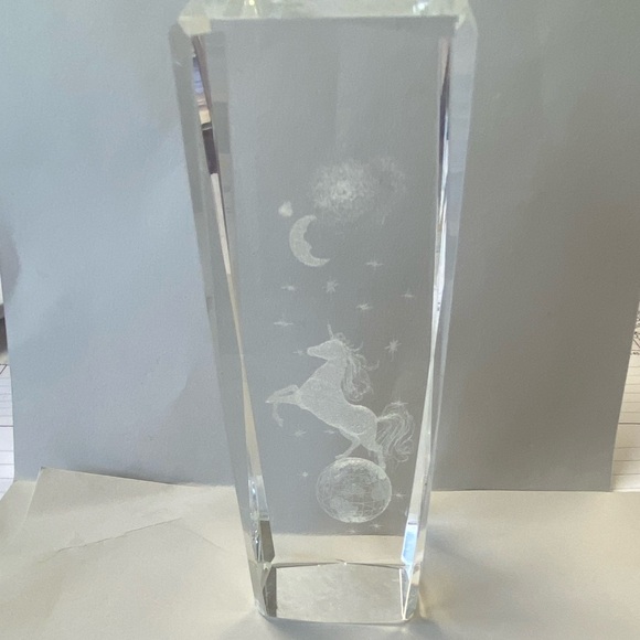 Clear Glass Laser Etched 3D Unicorn 6x2x2 Paperweight - Picture 2 of 12